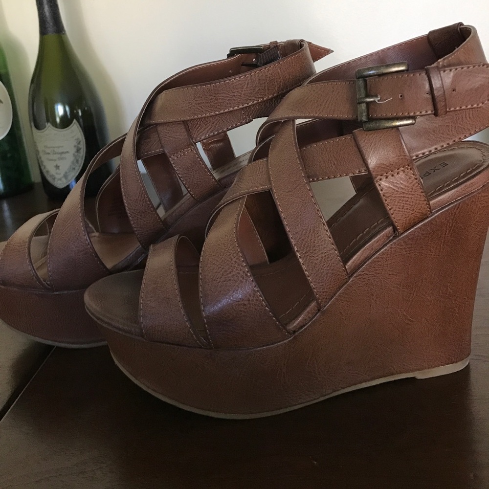 Platform sandals